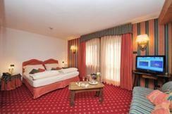Hotel Bucaneve 4*