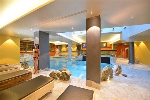 Hotel Bucaneve